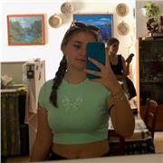 Ragazza di 18 anni offre lezioni di conversazione in inglese in presenza e personalizzate